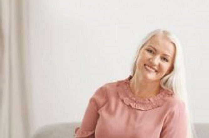 Makeup tips and tricks for women over 40