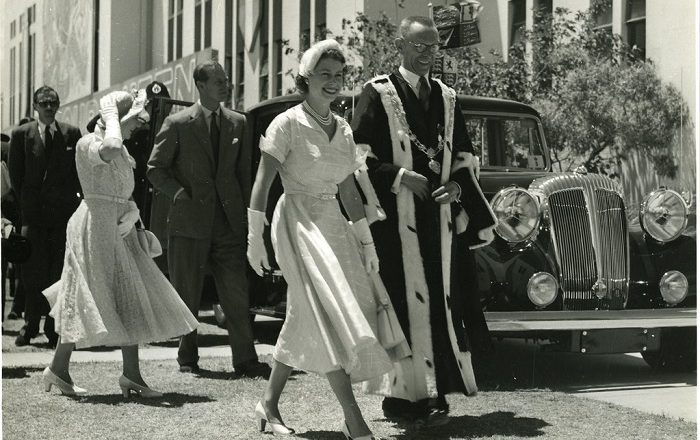 In 1953, ‘Queen-Crazy’ American Women Looked To Elizabeth II As A Source Of Inspiration – That Sentiment Never Faded